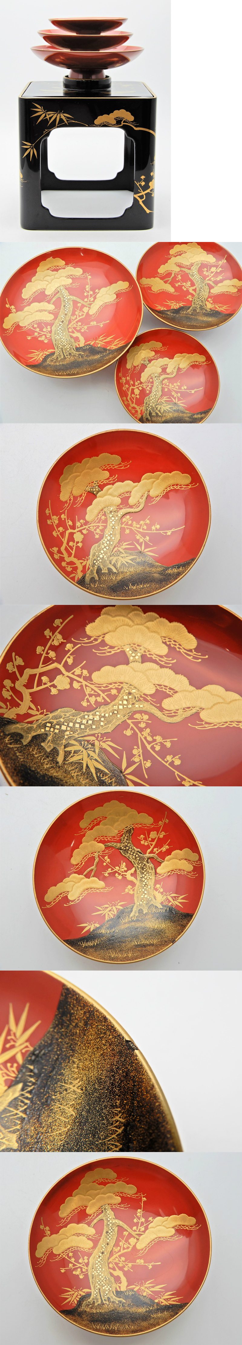 竜U497◇在銘 作家物 輪島塗 蒔絵松竹梅紋様 朱塗三ツ組盃/黒塗盃台